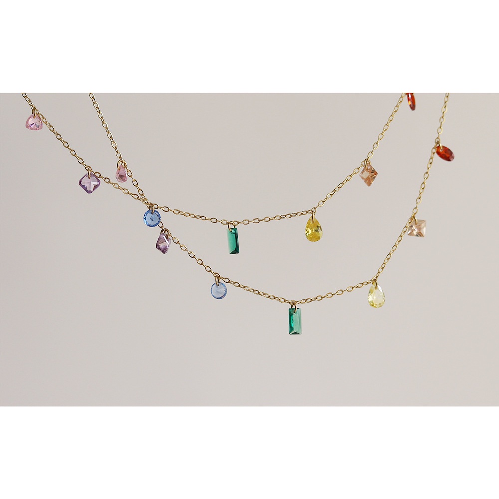 Lắc tay nữ titan đá cầu vồng 7 màu lấp láp phối xích mảnh mạ vàng 18K không gỉ WB2209