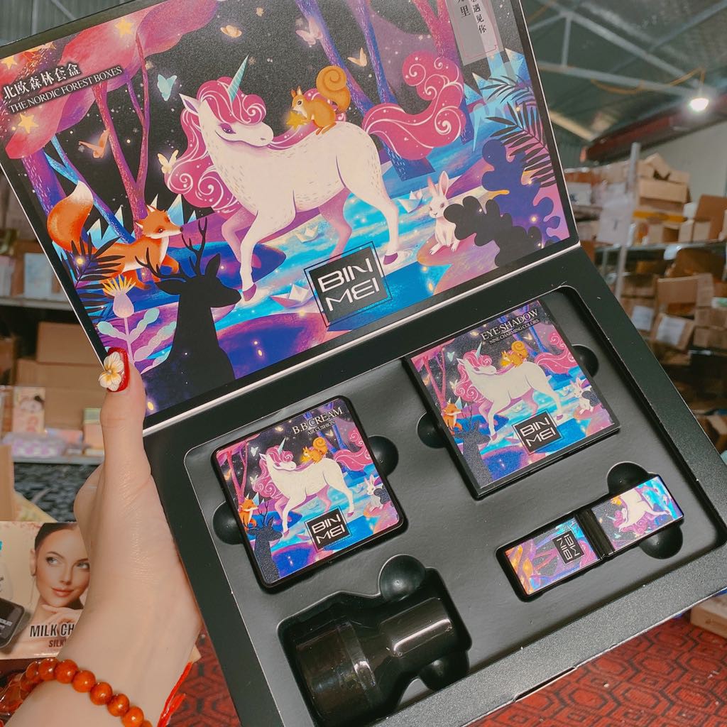 Set trang điểm 4 món BinMei ngựa trắng cao cấp | BigBuy360 - bigbuy360.vn