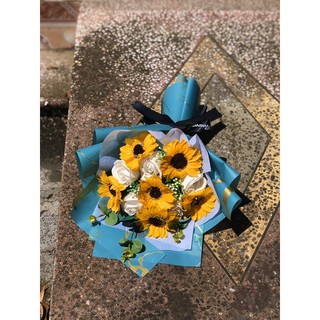 Bó hoa sáp hướng dương mix hoa hồng sáp