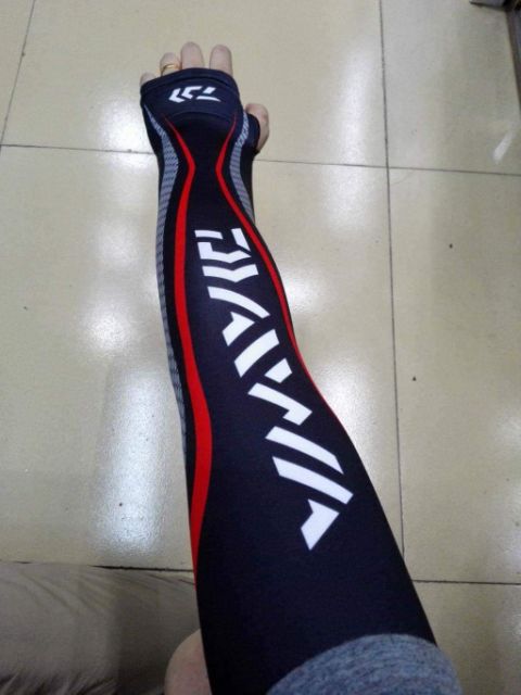 COMBO KHĂN+ỐNG TAY DAIWA 99k