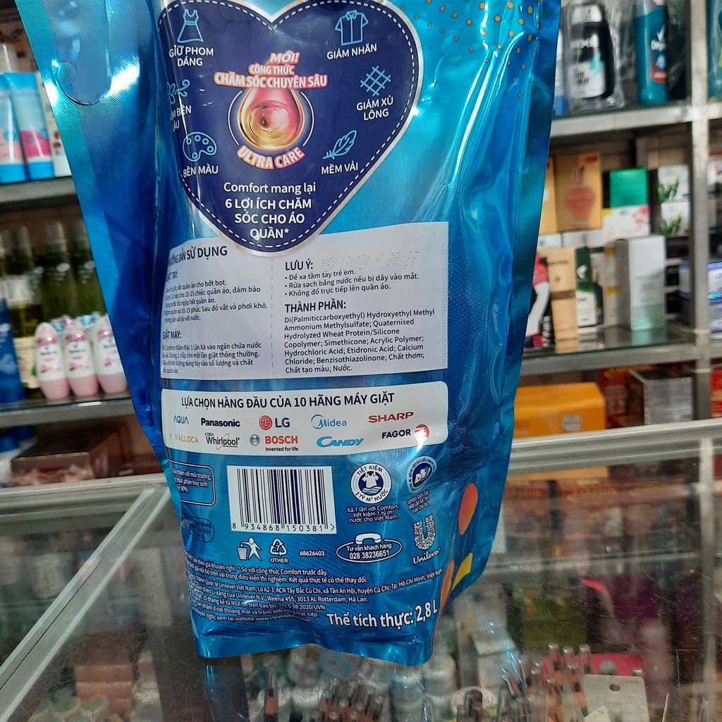 Nước xả vải Comfort xanh dương ban mai 2.8l