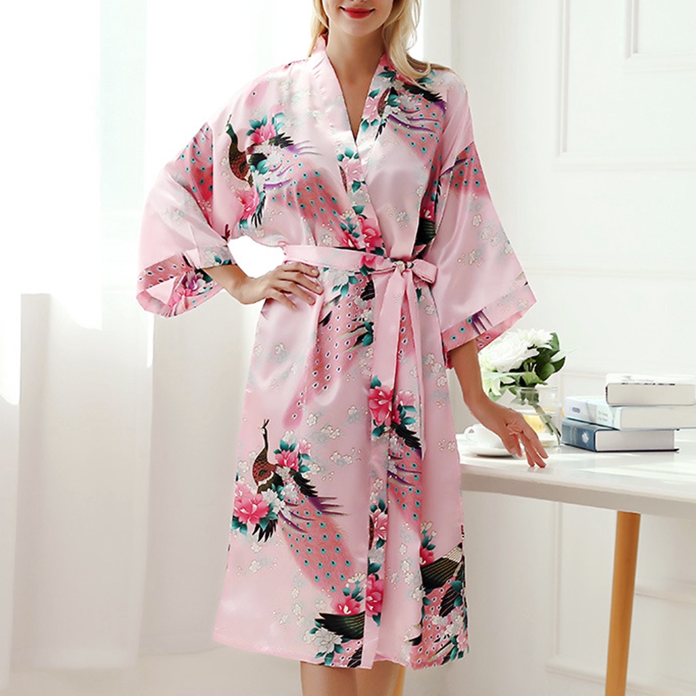 Mặc gì đẹp: Thoải mái với Áo choàng ngủ kimono vải lụa satin in họa tiết hoa và chim công thời trang phối dây thắt lưng