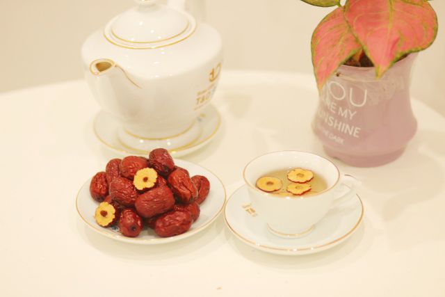 TÁO ĐỎ SẤY KHÔ 1KG CỦA HÀN QUỐC DATE 2025 | BigBuy360 - bigbuy360.vn