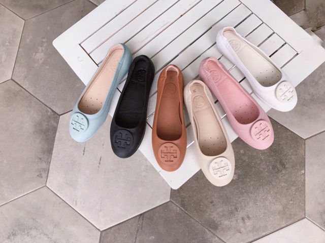 BỆT TORY KHUY TRÒN ĐẾ THỞ SIÊU ÊM | BigBuy360 - bigbuy360.vn