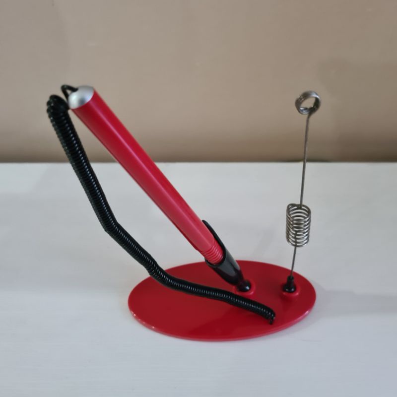 Bút bi cắm bàn kèm wobbler Quảng cáo