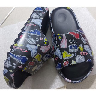 Dép bánh mì hình chuột mickey