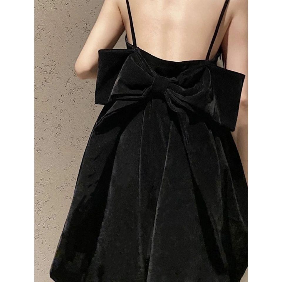 Đầm nhung hai dây màu đen đính nơ phong cách Retro Pháp thanh lịch cho nữ