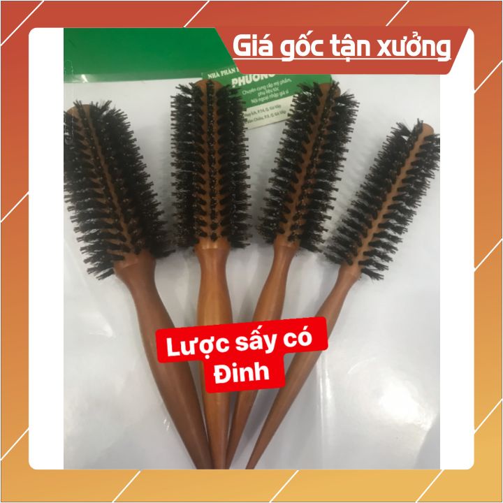 Lược sấy tóc  có đinh cán gỗ  loại tốt có 4 cỡ dùng sấy tạo lon tóc -mát xa da đầu rất tiện lợi