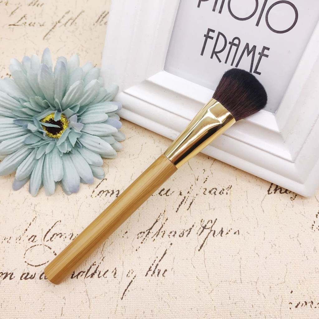 Bamboo Multifunction Contour Brush Foundation Brush Blush Shadow Make up Brush