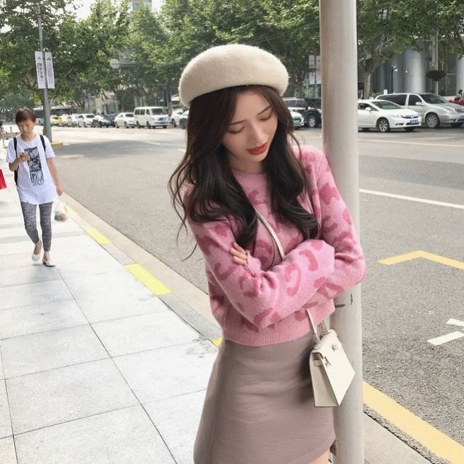 Áo Sweater tay dài dáng rộng họa tiết da báo cá tính trẻ trung