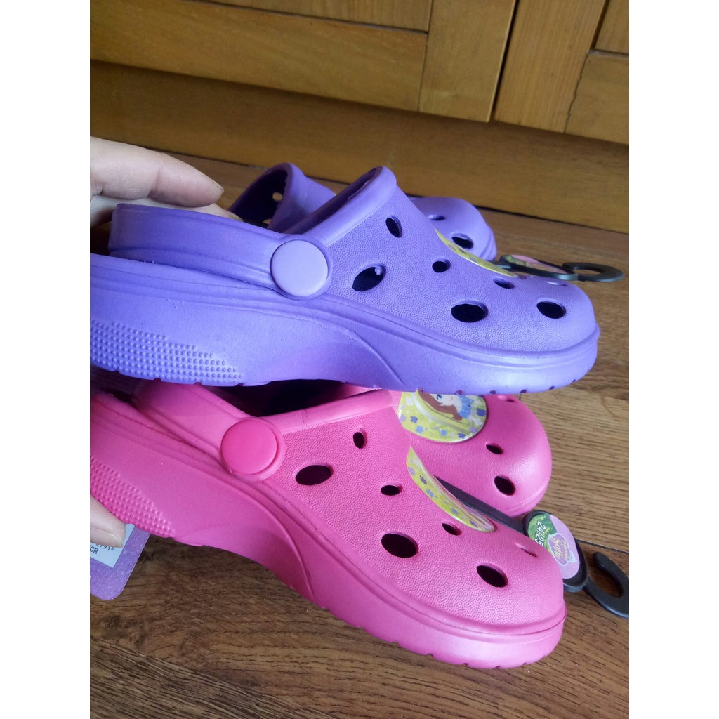 Dép sục Disney Sofia dư xịn cho bé