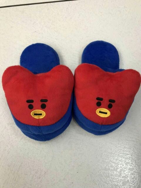 Dép mang trong nhà bts