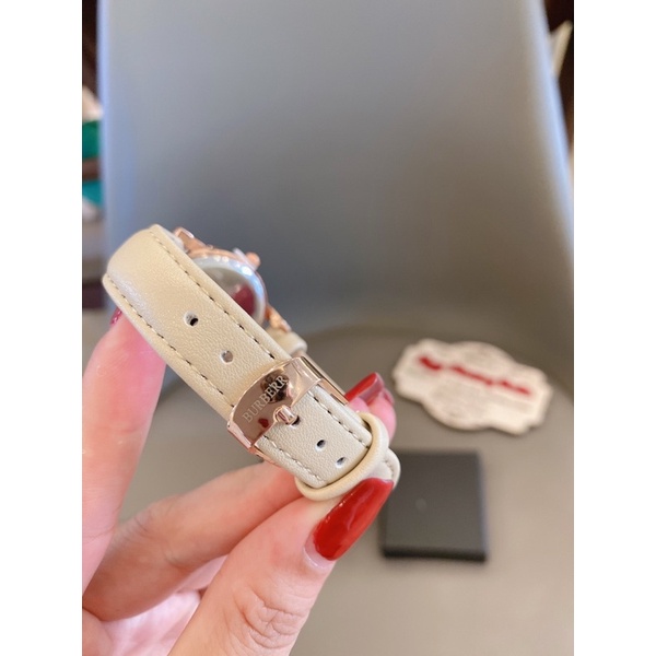 [DH B 2021] Dh đeo tay kem nhạt sang chảnh