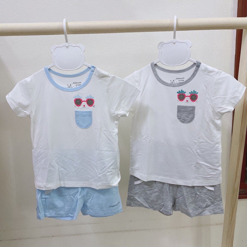 Abbie Oh Bộ cúc vai túi ngực