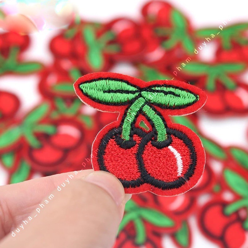 STICKER ỦI QUẦN ÁO HÌNH CHERRY