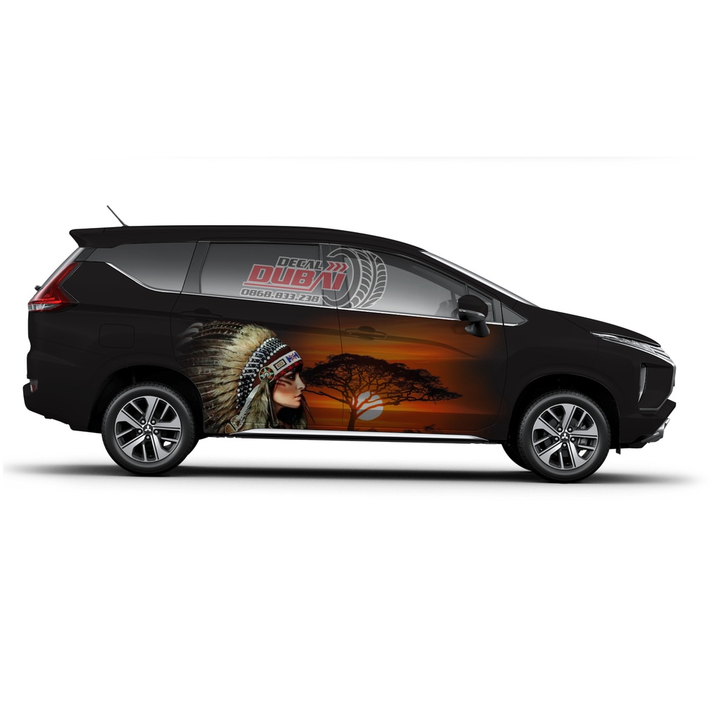 Tem nữ Thổ Dân dán sườn xe Xpander