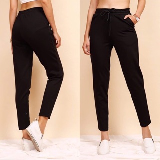 - Quần jogger trơn