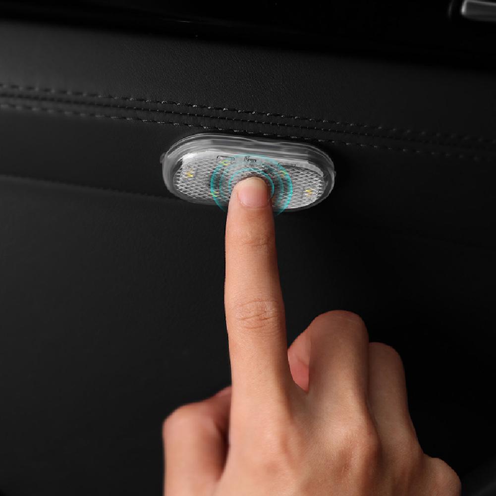 Đèn led Gắn Trần Xe Hơi Tiện Dụng