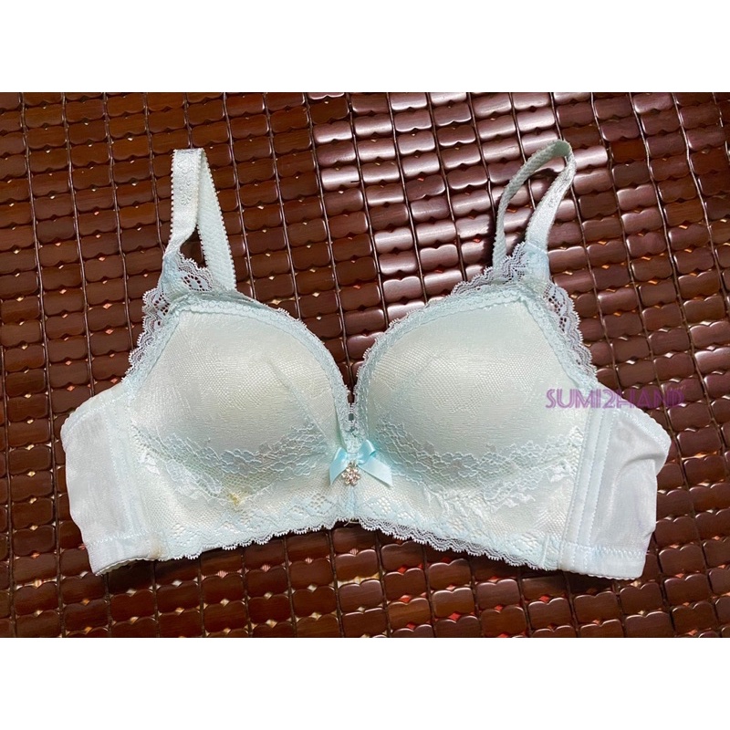Áo ngực ren không gọng mút 3cm xanh ngọc size 36 (thanh lý)