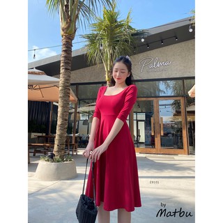 Đầm tay lỡ xòe