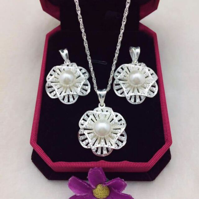 Dây chuyền  nữ mặt hoa