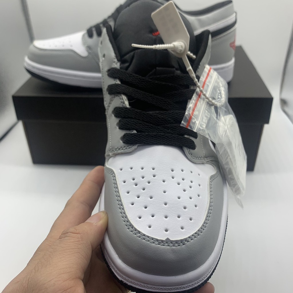 [ KELLY SNEAKERS ] Jordan 1 Low SmokeGrey v2 Ảnh thật + Hàng Sẵn ) | BigBuy360 - bigbuy360.vn