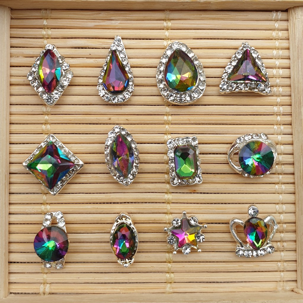 (ảnh thật) Charm Đá Ngũ Sắc Đính Móng 5C