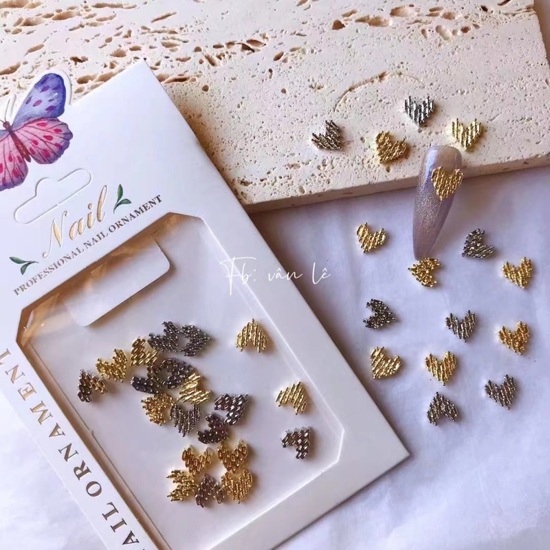 Phụ kiện charm tim gắn móng tay nail