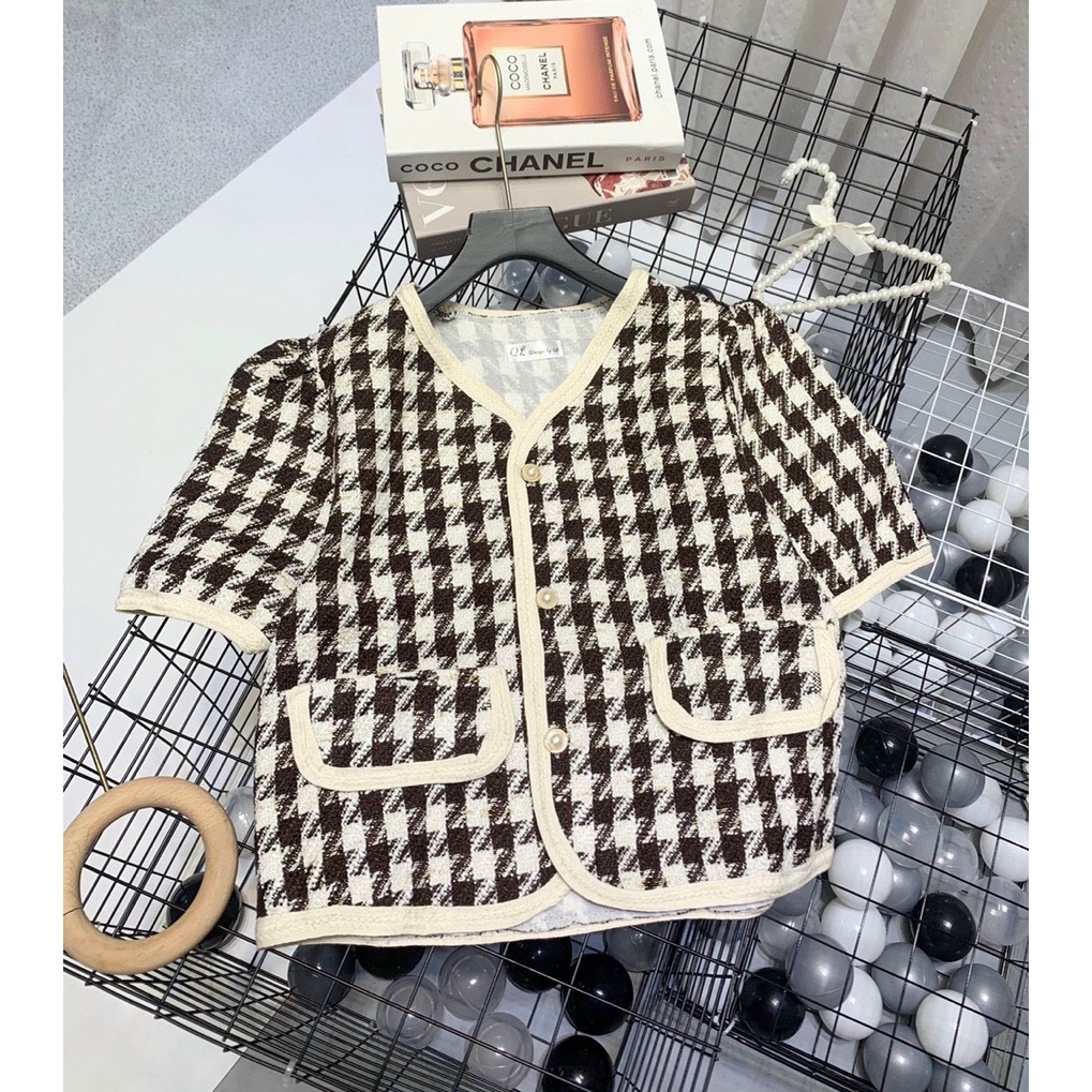 Áo dạ viền cộc tay cổ V Hiện đại | BigBuy360 - bigbuy360.vn