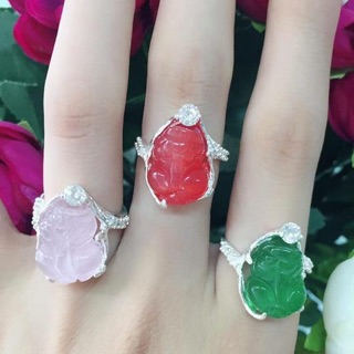 Nhẫn tỳ hưu ngậm ngọc đủ màu