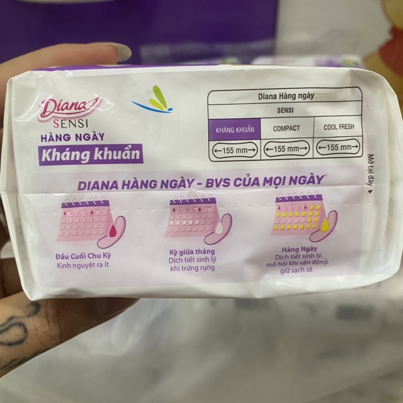 Combo 6 gói Băng vệ sinh Diana Sensi hàng ngày kháng khuẩn gói 20 miếng ( mẫu mới )