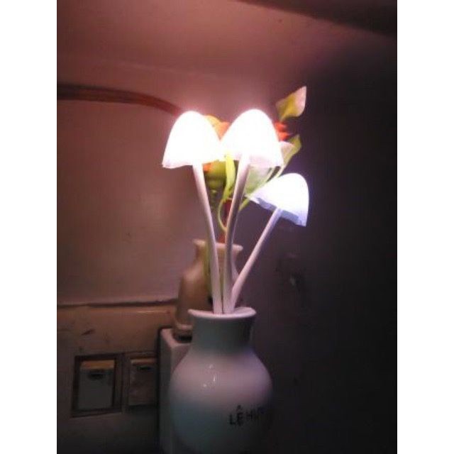 Đèn ngủ cảm biến đổi màu