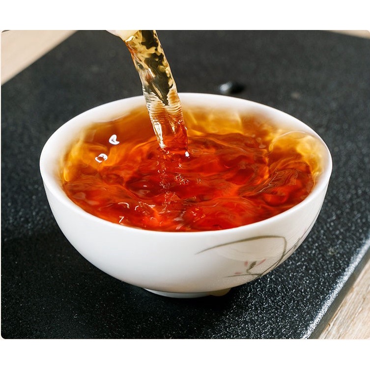 Hộp 250g trà Ô Long hàng chính hãng nhập khẩu thanh lý hộp móp vỏ nhẹ