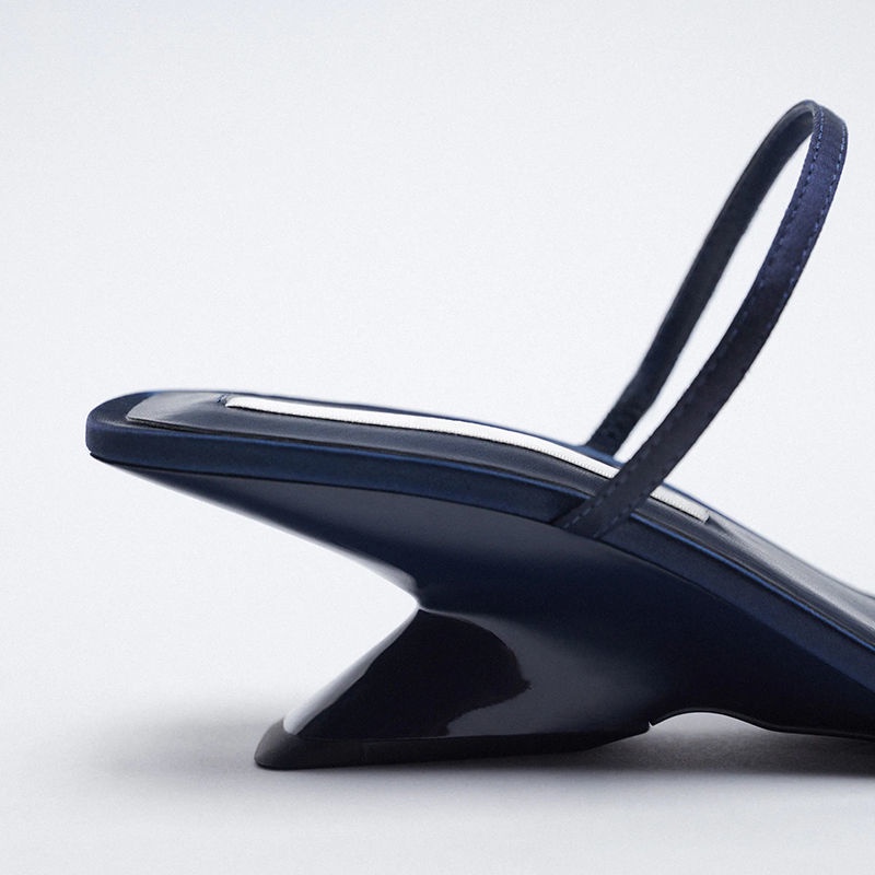 Sandal cao gót mũi vuông 2 quai mảnh, mũi vuông sang trọng