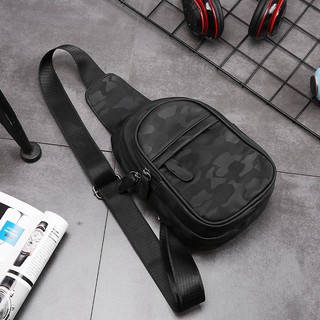 Túi đeo chéo nam chất liệu da cao cấp