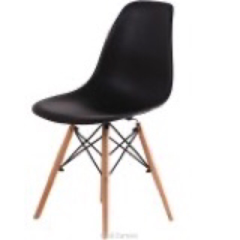Ghế cafe, ghế nhựa Eames  chân gỗ tự nhiên | BigBuy360 - bigbuy360.vn