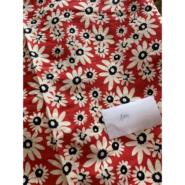vải thô cotton 1x 1.5m hoa cúc đỏ