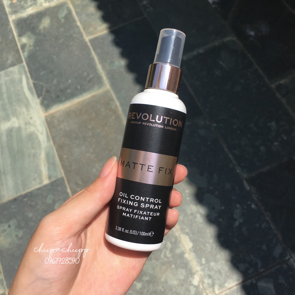 Setting spray Makeup Revolution