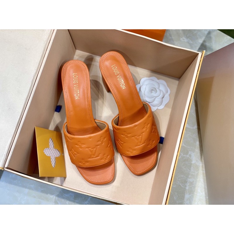 Guốc Hoạ Tiết Chìm LV