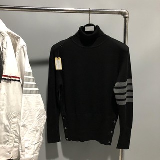 Áo len cổ lọ Thom Browne nam