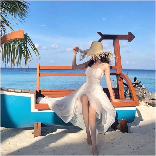 [Hàng sẵn ❤] Váy maxi trắng 2 tà cổ yếm đan dây lưng bo eo, xẻ tà đi biển siu xinh - Hàng loại 1 | BigBuy360 - bigbuy360.vn