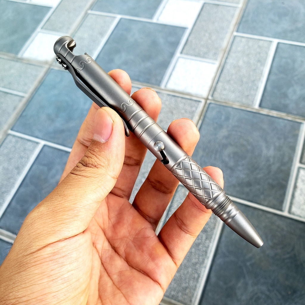Bút Titanium Tacray đa năng