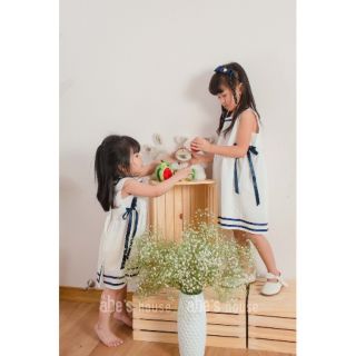 #Váy bé gái thủy thủ cổ vuông