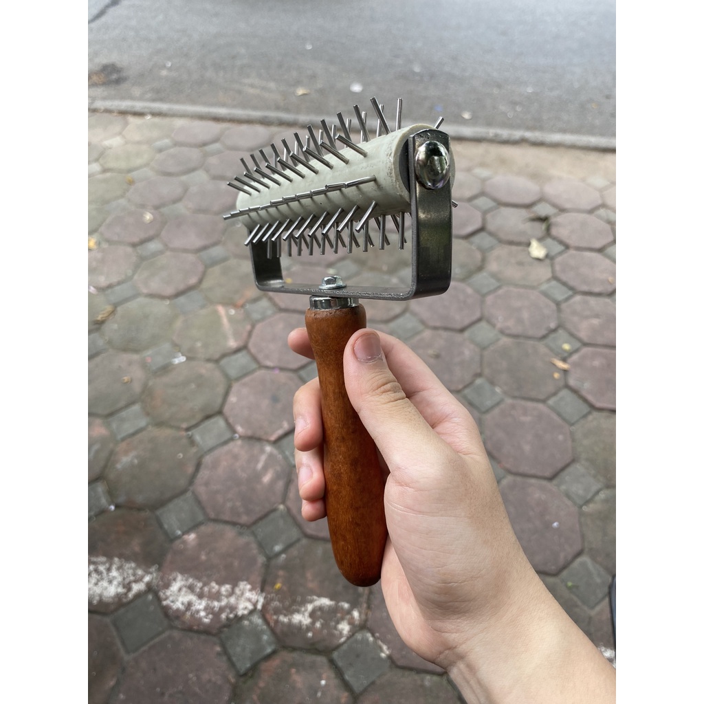 Con Lăn Đục Lỗ Inox Cán Gỗ K308