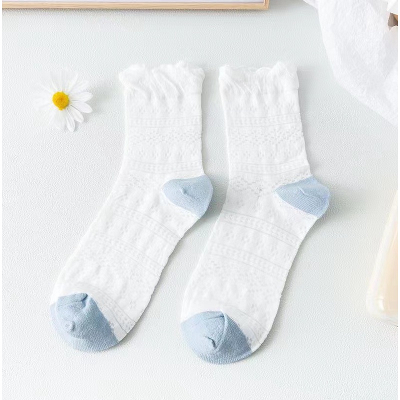 Vớ Cotton Cổ Trung Phối Ren Thoáng Khí Màu Xanh Dương Nhạt Họa Tiết Hoa Nhỏ Phong Cách Nhật Bản Cho Nữ