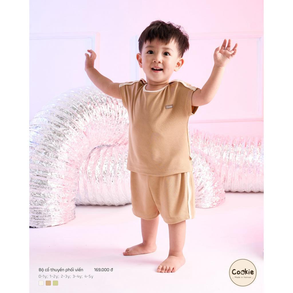 Bộ quần áo trẻ em cộc tay cổ thuyền phối viền COOKIE size 1-5y: caramel, sữa