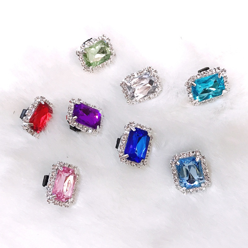 1 Phụ Kiện Trang Trí Dây Giày Đính Đá Sáng Lấp Lánh Xinh Xắn