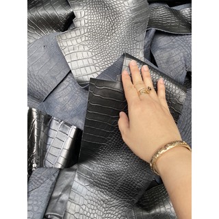 da bò vân cá sấu đen vụn to