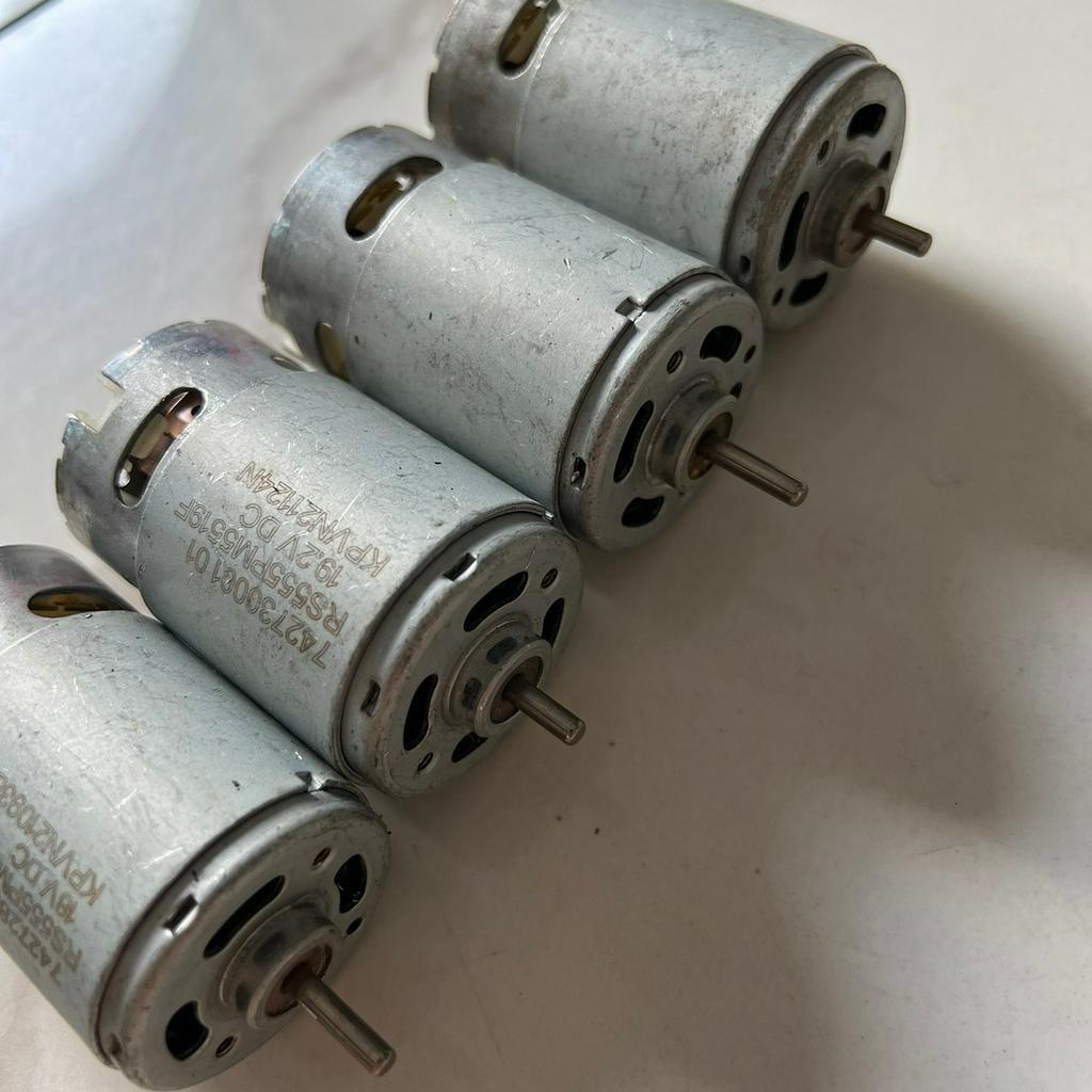 MOTOR 555 - HÀNG THÁO MÁY - CHỔI THAN MỚI 100%