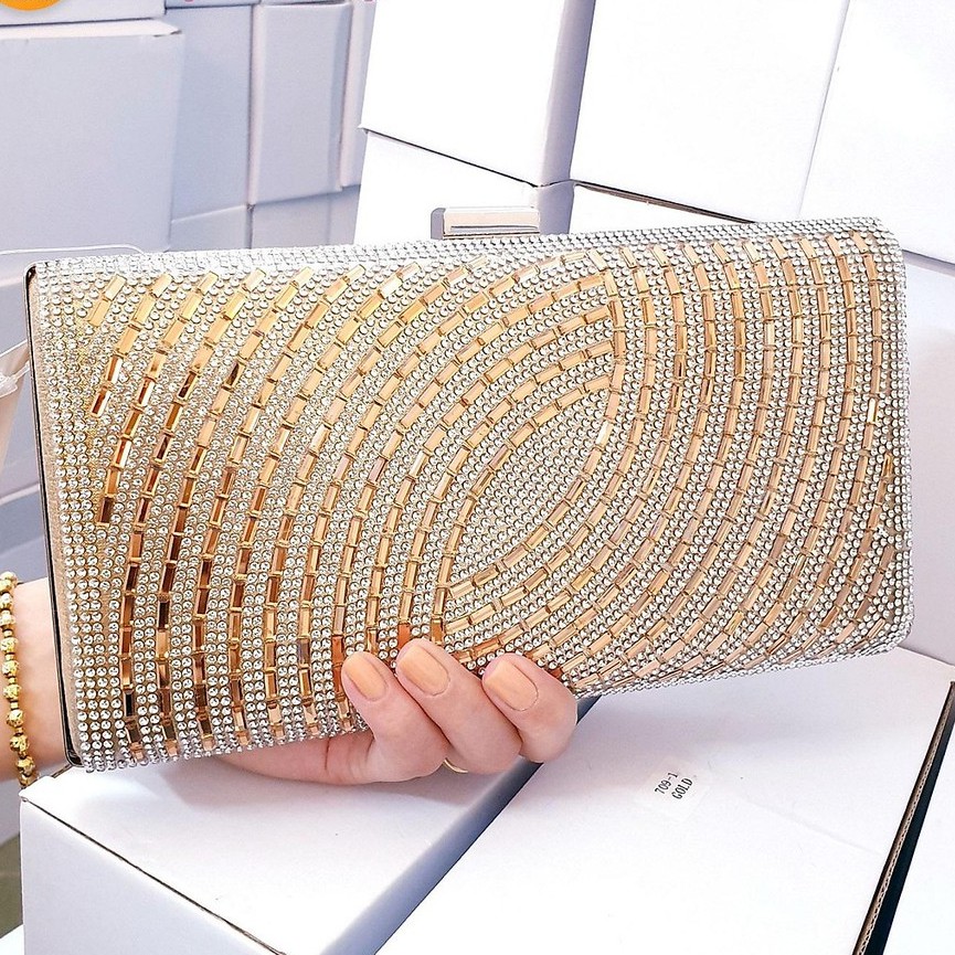 Túi Clutch đính đá